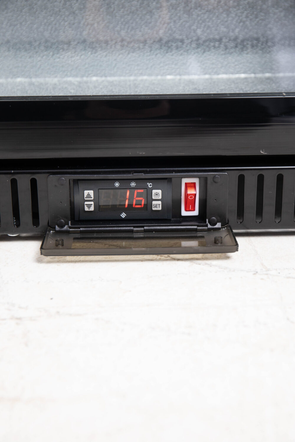 PolarCab Back Bar Bottle Cooler 1 Door, Hinged - Image 4